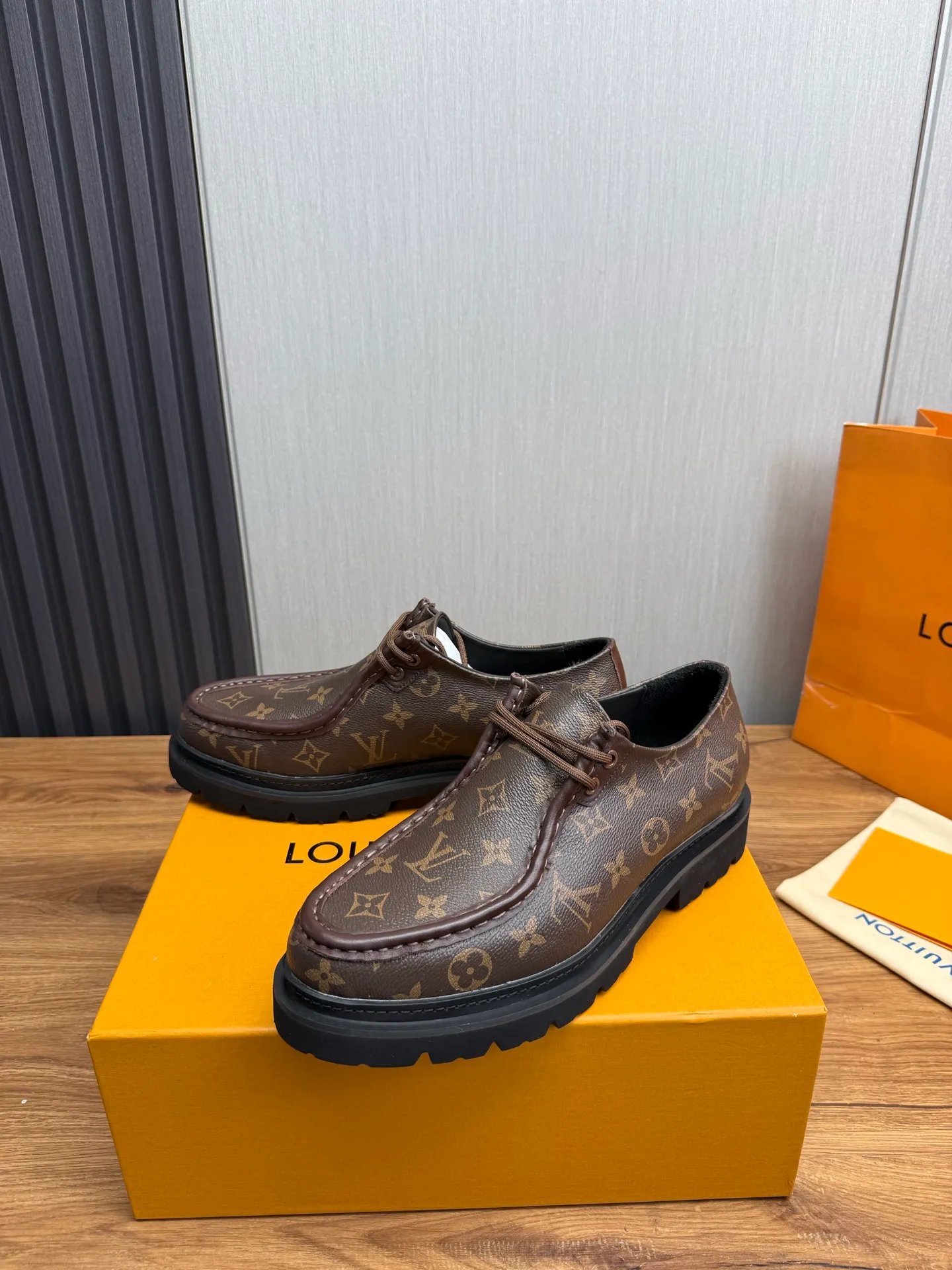 Factory 680💰 LV. Men's business casual leather shoes, all made of imported original brand leather, just to create a more comfortable wearing experience, original non-slip and wear-resistant outsole ✔️16-45 (38.45 non-returnable)